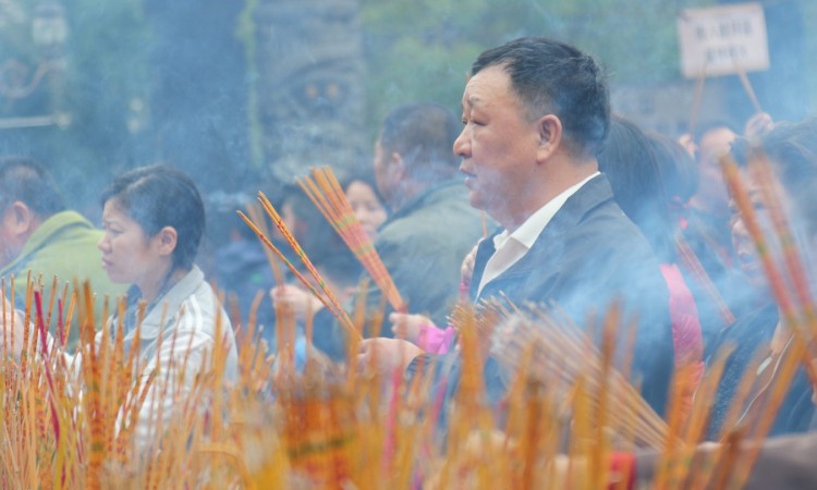 Hong-Kong : cérémonie dans un temple shintoïste / 01-Photographie Muriel Marchais, 2016.